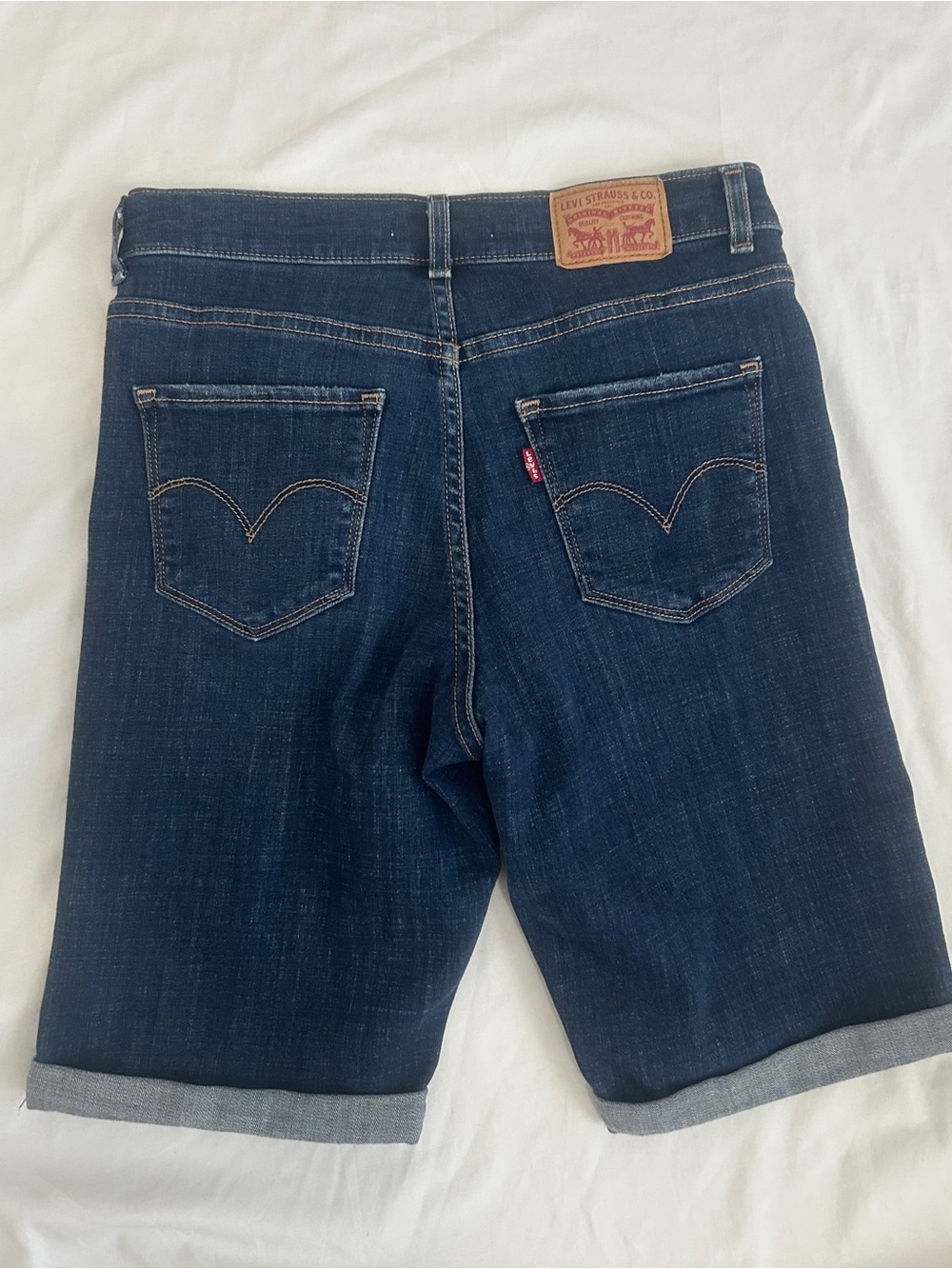 LEVI’S Classic Bermuda Shorts